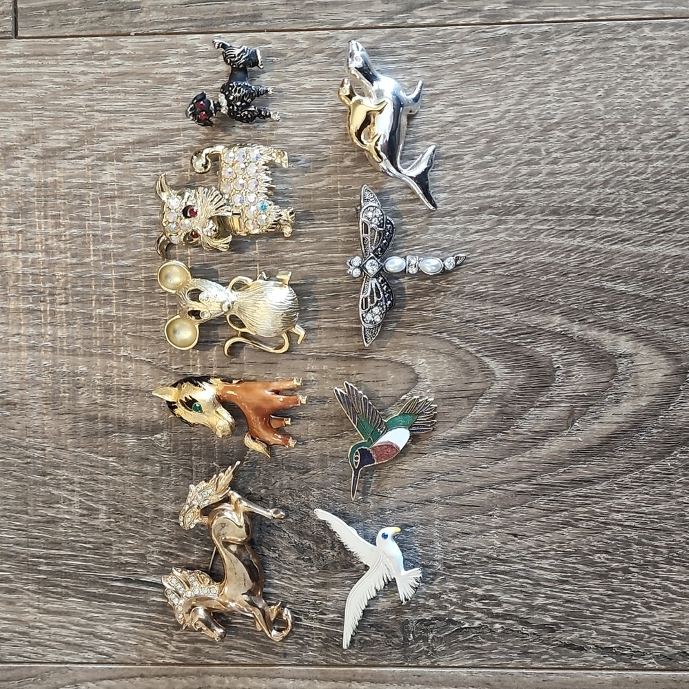 Lot of 9 Vintage Animal Themed Brooches